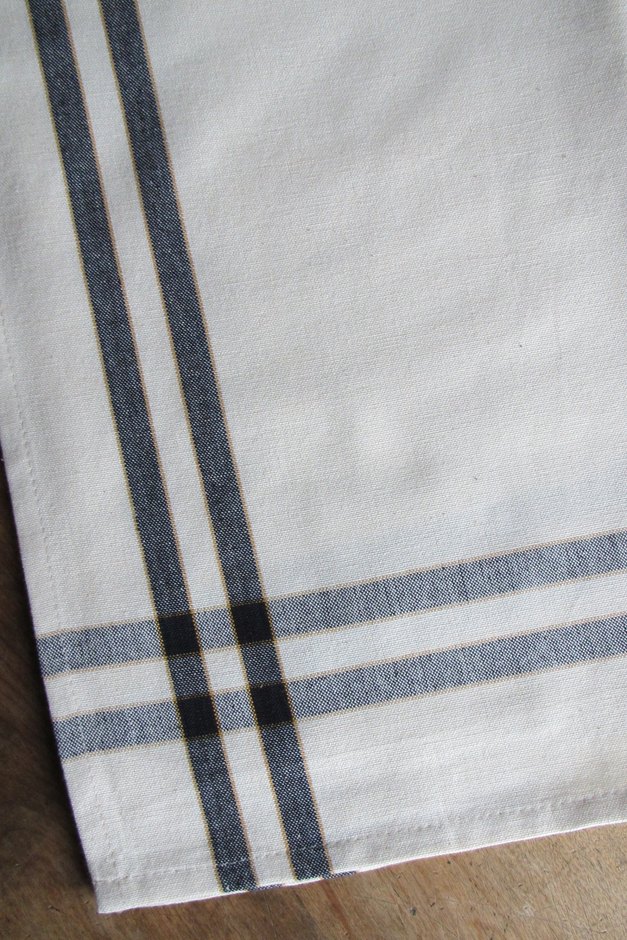 20 x 28 McLeod No Stripe Towel - Gray & White