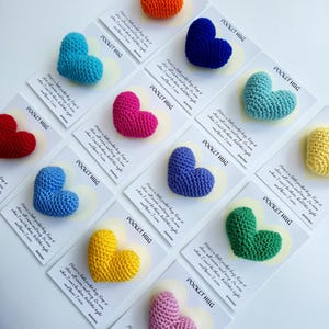 Taschen Umarmung, gehäkeltes Herz, kleines Geschenk, besonderer Freund, Vermisse dich Geschenk, ich liebe dich Geschenk, denke an dich, Erster Schultag