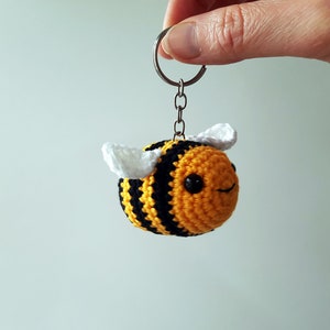 Crochet Bee, Keychain Bee, Bumble Bee Keyring, Stuffed Animals, Handmade Cute Gifts For Her, Bag Accessory,  Gift For Bee Lover.
