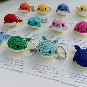 Jeton de poche baleines, envoi d'un câlin, cadeau fait main, cadeau câlin au crochet, cadeau tu m'as manqué, cadeau de demoiselle d'honneur, pensées curatives.