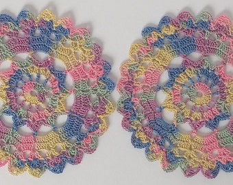 Crochet spring coasters variegated - set of 2