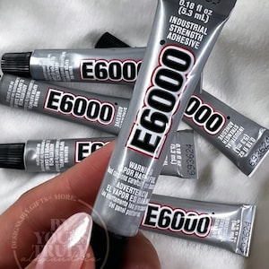 Parche de letras SOLO COMPLEMENTO • Tubo pequeño de adhesivo para manualidades de resistencia industrial E6000 de 0,18 fl oz, pegamento para telas, joyas y mosaicos, pegamento de resistencia extra