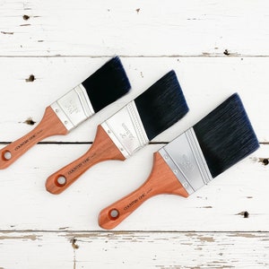 Short Handle Synthetic Paint Brush – Angled Edge, Water-Based Paint image 4