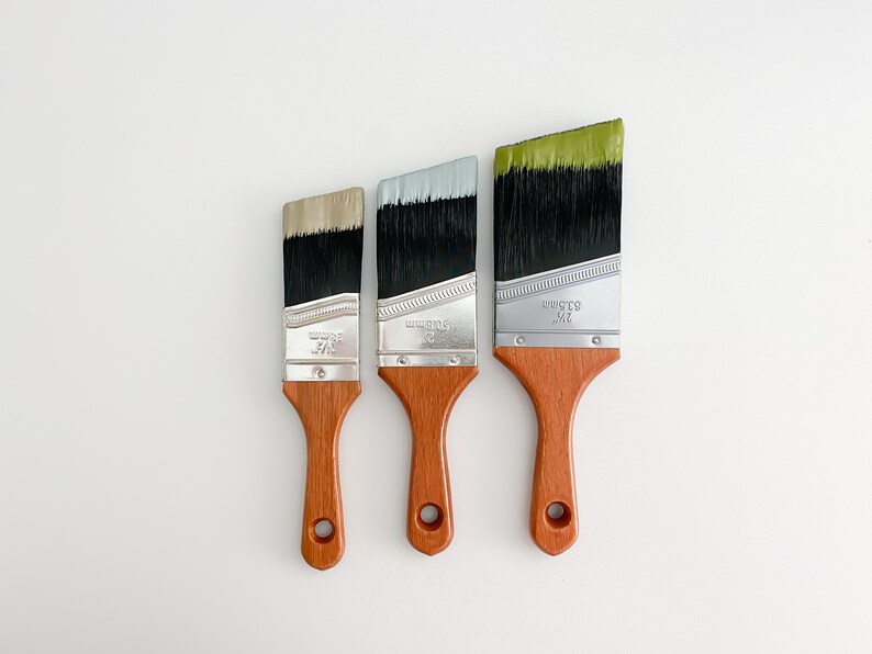 Short Handle Synthetic Paint Brush – Angled Edge, Water-Based Paint image 5