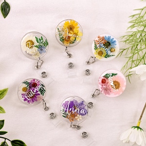 Real Flower Badge Reels Personalized, Custom Pressed Flower Badge Reel, Alligator Clip Badge Holder, Birthday Gift for Mother/Nurse/Teacher