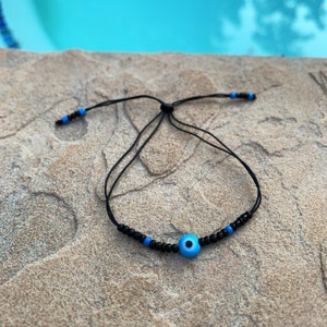 Lucky Evil Eye!! a minimalist style bracelet that brings elegance on its own.