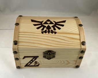Leyenda de Zelda Cofre del tesoro quemado en madera / Arte de quema de madera / Pirografía / Caja de baratijas / Almacenamiento de joyas o recuerdos