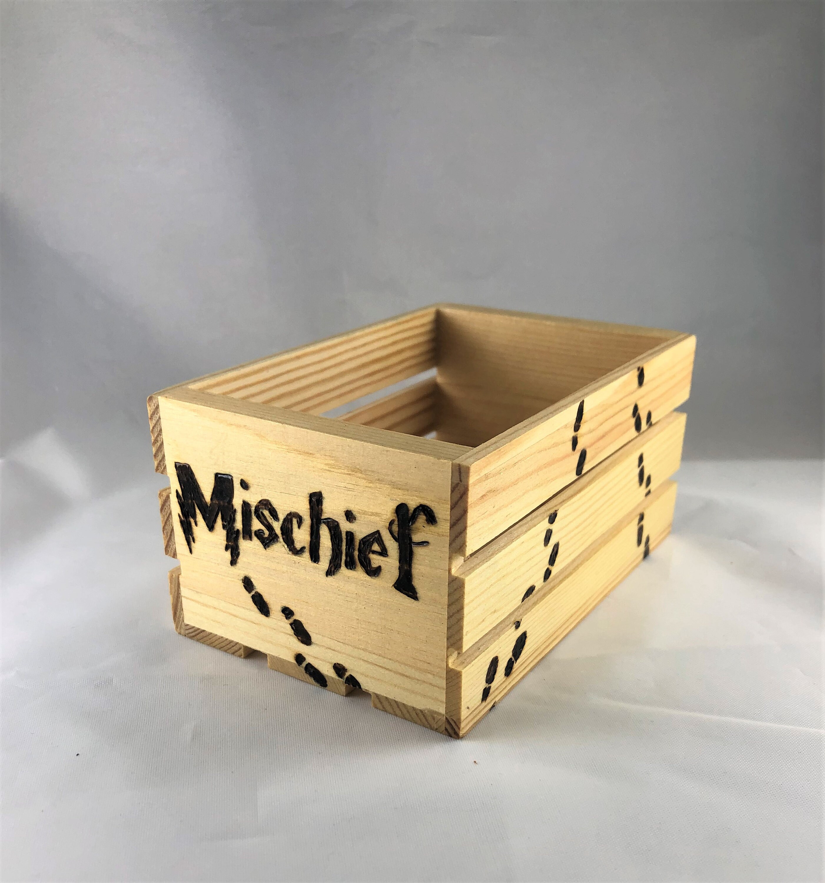 Travesuras manejadas Mini Caja de leña / Arte de quemaduras de | Etsy