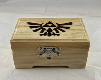 Legend of Zelda Triforce Small Trinket Box | Wood Burn Art/Pyrography | Jewelry, Pendulum or Keepsake Storage | Gamer Gaming Link