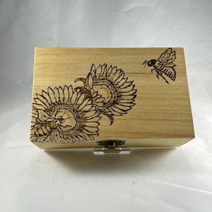 Honeybee & Flower Wood Burn Trinket Box, Wood Burning Art Pyrography, Jewelry, Keepsake Storage Chest Trunk Holder Crate, Bumblebee Bee