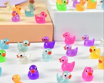 240 Mini Canards Pailletés En Résine - Décoration Maison De Poupée, Jardin Féerique, Aquarium 240 Mini Canards Pailletés En Résine - Décoration Maison De Poupée, Jardin Féerique, Aquarium