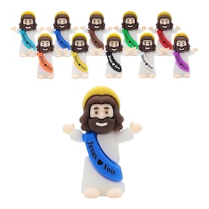 Mini Jesusfigurer med gloria och skärp ”Jesus Love You”