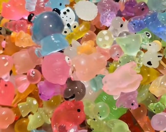 Mixed mini glow in the dark animals, Assorted luminous animal figures