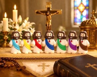 Mini Jesus figures with heart