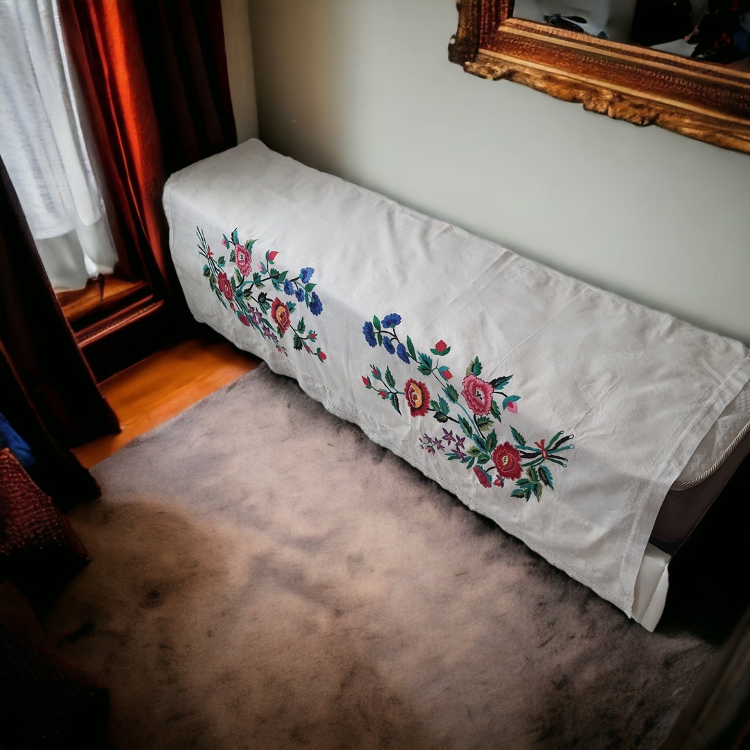 Hand Embroidered Ukrainian Bed Sheet Valance Antique Vintage Romanian