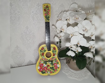 ロシア製　美品　バラライカ ロシア製 美品 バラライカ Yahoo!オークション -「バラライカ
