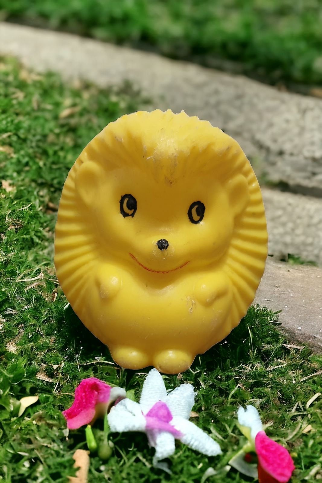 プラスチックおもちゃのハリネズミヴィンテージソビエトフィギュア子供