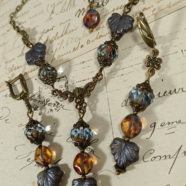 Pendentif et boucles d'oreilles pendantes BLEU et FEU perles de verre tchèque et métal bronze antique style fantaisie empire