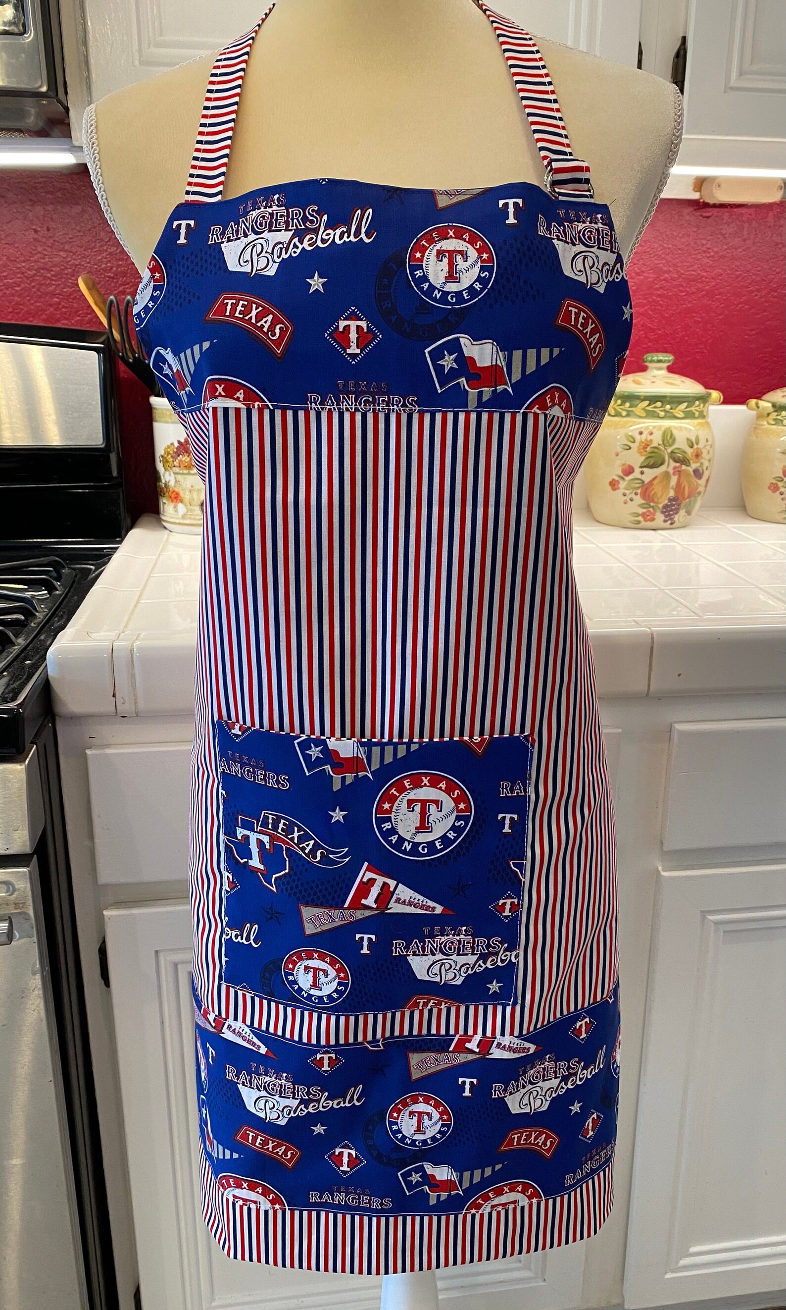 MLB™ Texas Rangers™ Essential Apron