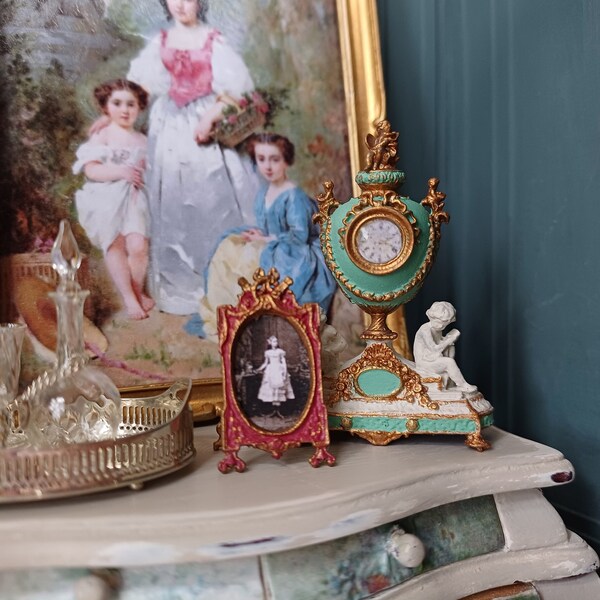 18th Century French Urn Clock. 12th scale Dollhouse Miniature Accessory