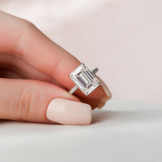 3.25 carat emerald cut diamond deals