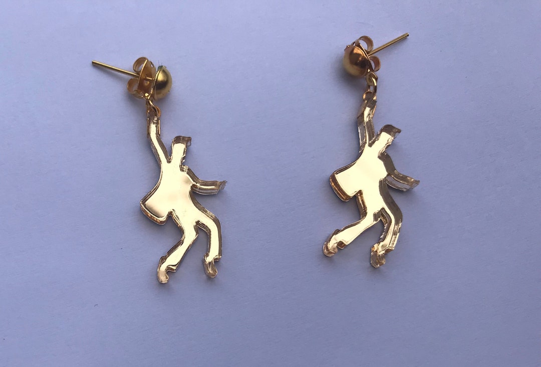 Dangle Singer Retro Rock & Roll Singer Elvis Presley Iconic Pose Gold Mirror Dangle ...