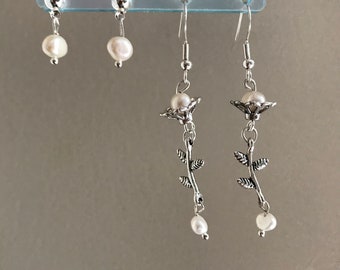 2 x pairs of Beautiful Freshwater Pearl dangle drop Earrings