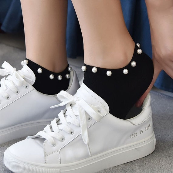 Trendy socks women deals