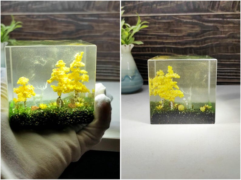 Puede incluir: Un juego de tres tazas de cer&aacute;mica con un acabado mate moteado. Las tazas son en tonos crema, gris claro y gris oscuro. Cada taza tiene un dise&ntilde;o simple y moderno y un asa redondeada.