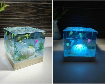 Turtle Resin Diorama, Handmade Ocean Scene, Ocean Resin Diorama, Unique Gift, Glowing Underwater Art, Jellyfish resin art