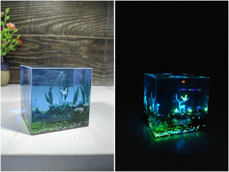 Puede incluir: Una taza de cer&aacute;mica blanca con un asa negra y el texto "But First, Coffee" en un estilo manuscrito. La taza est&aacute; sobre una superficie blanca. La taza mide aproximadamente 10 cm de alto.