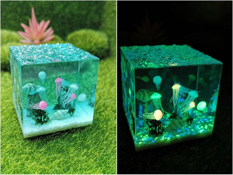 Jellyfish Resin Paperweight Hampback Resin Diorama Crystal Etsy