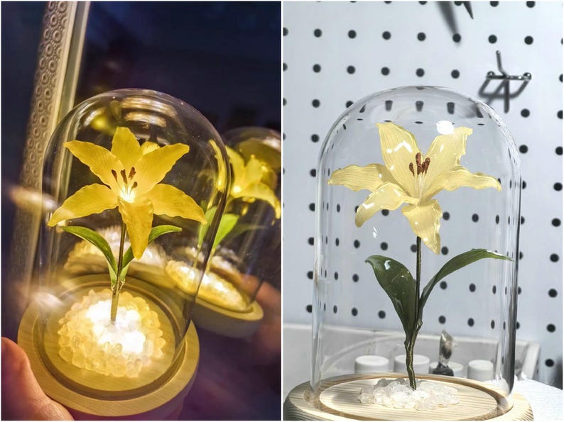 Lampada a forma di fiore in resina, lampada magica a forma di fiore dorato fatta a mano, fiore di Sundelions, lampada floreale in resina, regalo di compleanno, regalo per gli amanti delle fiabe yellow lily lamp