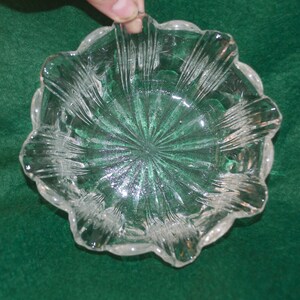 Vintage Handmade Glass Bowl Clear Glass Bonbon Dish 16cm Ø Excellent Condition