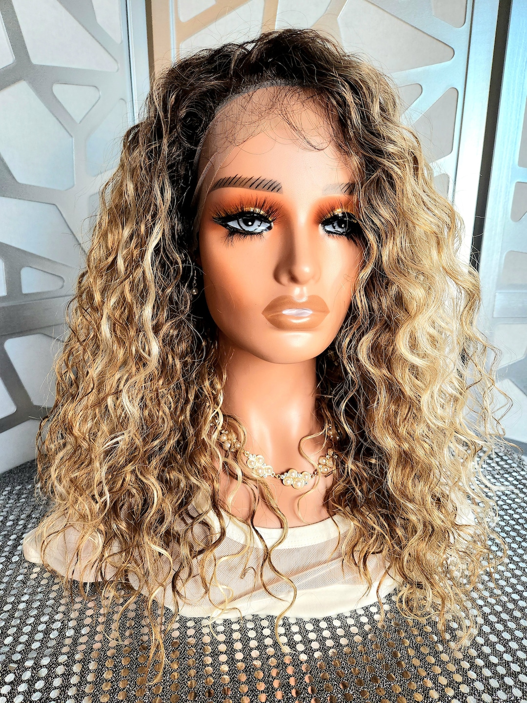 ✨Blue Ivy Brown 20” LACEFRONT OMBRÉ wig *NWT*✨ 20 Inches Ombre Blonde Brown Wave 100% Human Hair Lace Front  main image 3