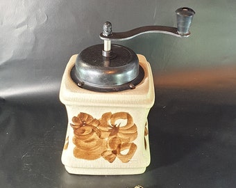 Europäische Vintage Keramikkaffeemühle, Vintage handbemalte Keramikkaffeemühle, Landhausküche, Küchendekor