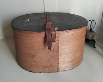 Wooden Hat Box Storage Container - Vintage Banded Wood Oversized Covered Hat  Box - Rafael Osona Auctions Nantucket, MA