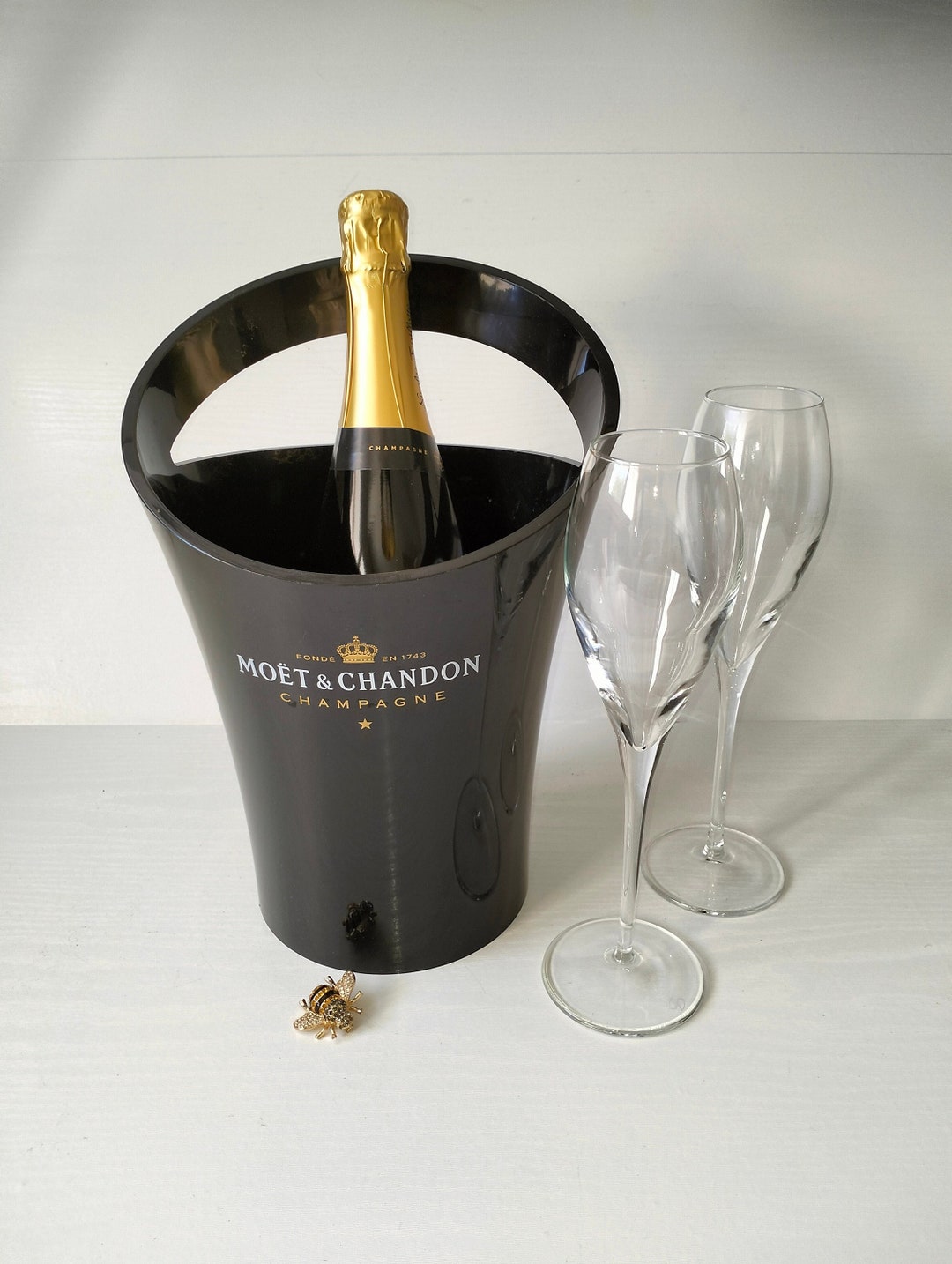 Top Hat Moet & Chandon Champagne Cooler. Ice Bucket with French Champagne  Advertising.