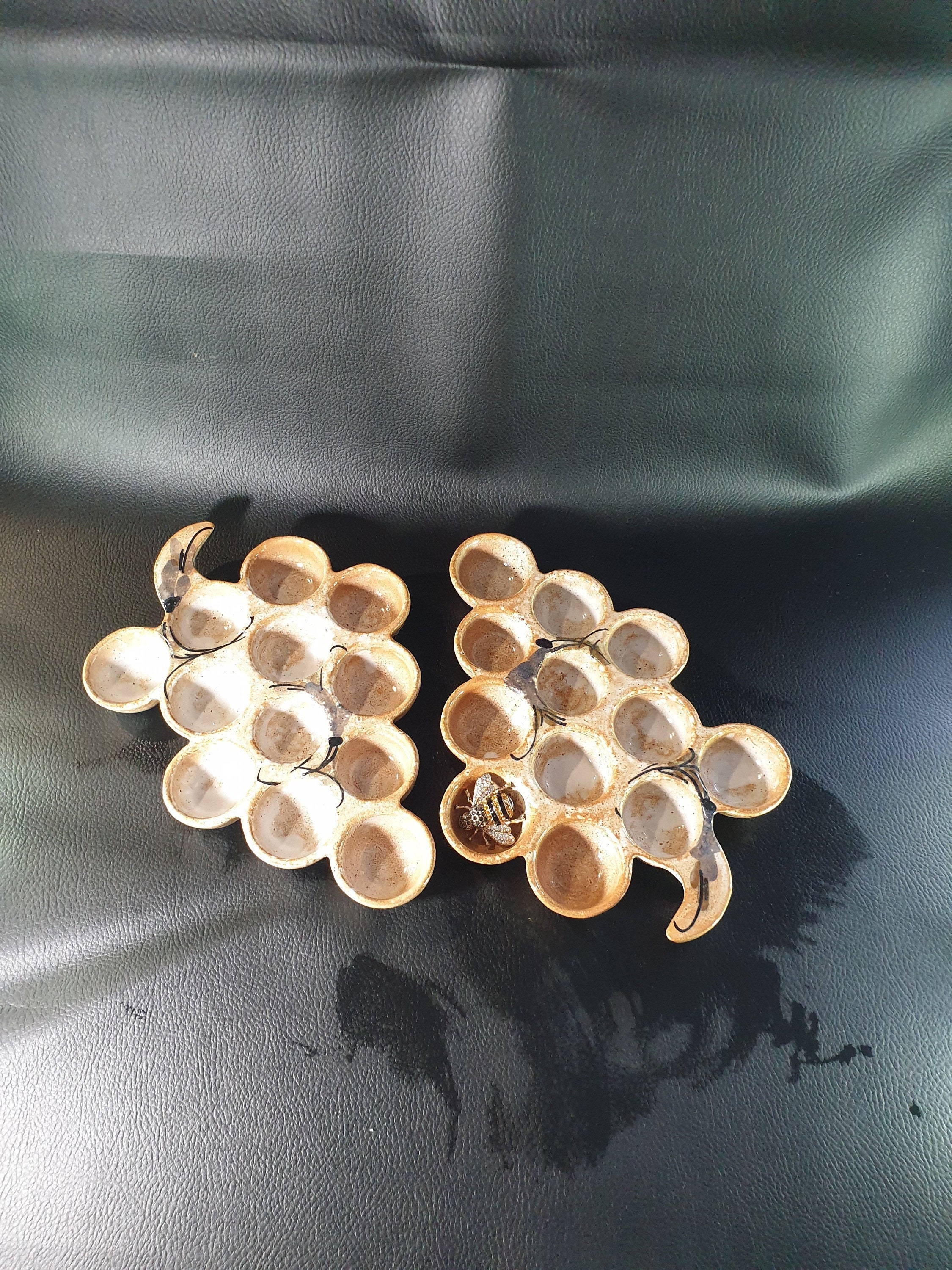 Assiette d'escargot en Grès, Plats de Cuisson d'escargot, Assiette Vintage Français Faite à La Main,