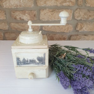 Vintage Coffee Grinder, Made in Germany, Zassenhaus Wooden Coffee Grinder