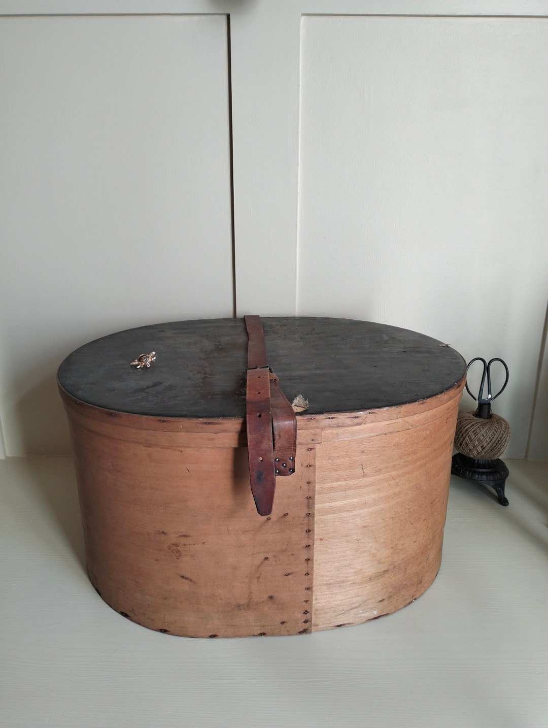 Wooden Hat Box Storage Container - Vintage Banded Wood Oversized Covered Hat  Box - Rafael Osona Auctions Nantucket, MA