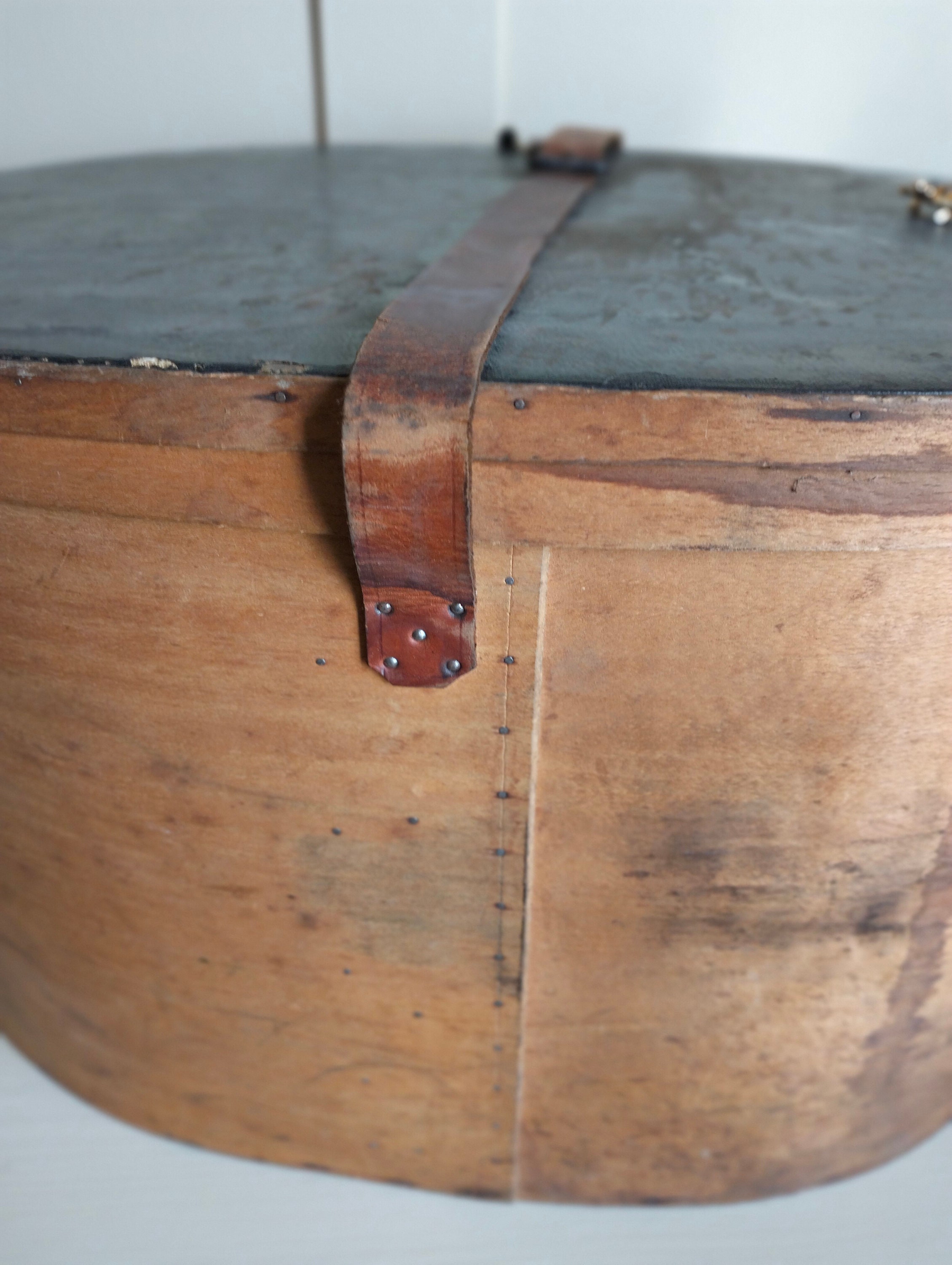 Antique French Wooden Hat Box, Large Wooden Hat Box, Hat Box Antique French Wooden Hat Box, Large Wooden Hat Box, Hat Box