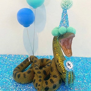 Slippery Snake Cake Topper / Animal Topper / Cake Topper / Party Decorations / Cake Decoration