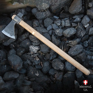 Handgeschmiedete Tomahawk Axt aus Kohlenstoffstahl