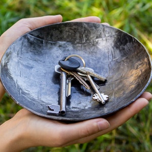 Hand Forged Metal Round Ring Jewelry Dish, Steel Key Bowl, Jewelry Holder, Unique 11th Anniversary Gift For Her, Minimalist Home Decor