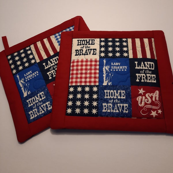 Insulated Quilted Potholders Set of 2, Patriotic Potholders, Farmhouse Potholders, Quilted Trivets, Independence Day Celebration Gift