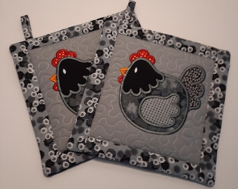 Insulated Quilted Potholders Set of 2, Chicken Potholders, Farmhouse Potholders, Appliqued Potholders