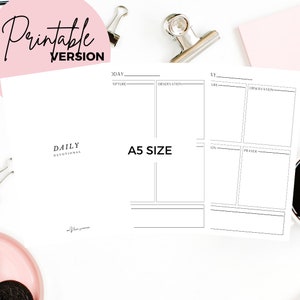 Op de afbeelding: Een printbaar A5-formaat dagelijks devotiejournaal met secties voor Schrift, observatie, gebed en reflectie. Het journaal is ontworpen voor persoonlijk gebruik en heeft een eenvoudig, minimalistisch ontwerp.