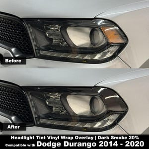 Puede incluir: Comparación del antes y el después de un faro de coche. La imagen superior muestra el faro antes del tinte, y la imagen inferior muestra el faro después de la superposición de envoltura de vinilo de tinte ahumado oscuro al 20%. Texto: Headlight Tint Vinyl Wrap Overlay | Dark Smoke 20% Compatible with Dodge Durango 2014 - 2020.