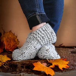 Knitted slippers for Women|Unisex knitted slippers|Farmhouse slippers